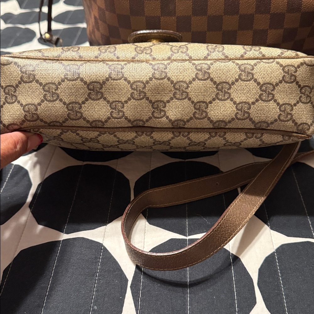 Gucci Tan and Brown Monogram Messenger Bag - Picture 6 of 12